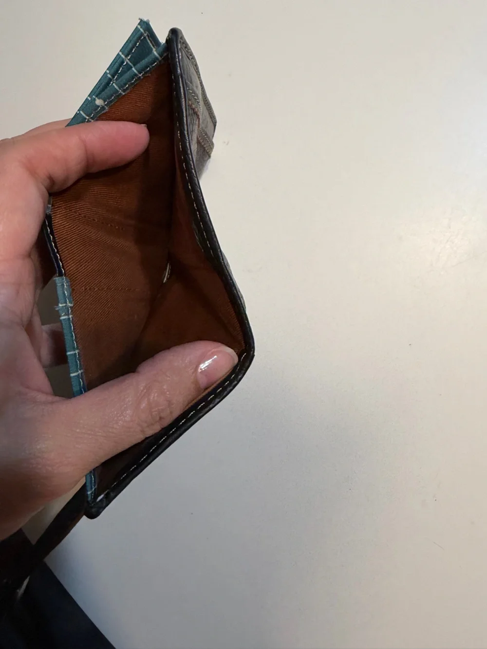 vintage Fossil black leather snap-closure wallet